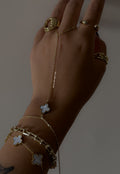 White vancleef handchain
