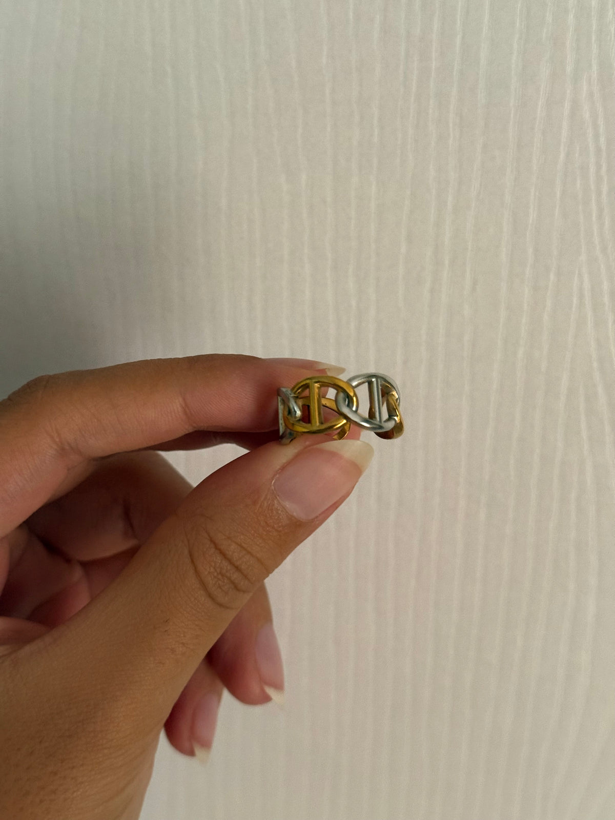 Linked Ring
