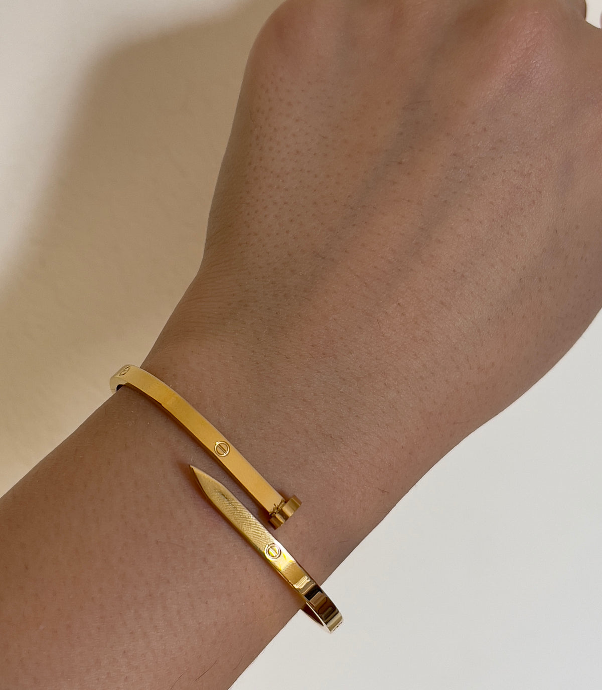 Thin Cartier nail
