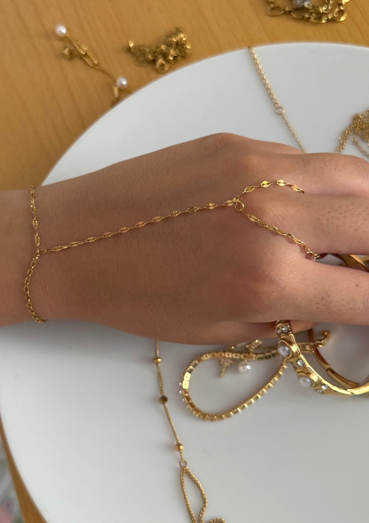 Lowee Handchain