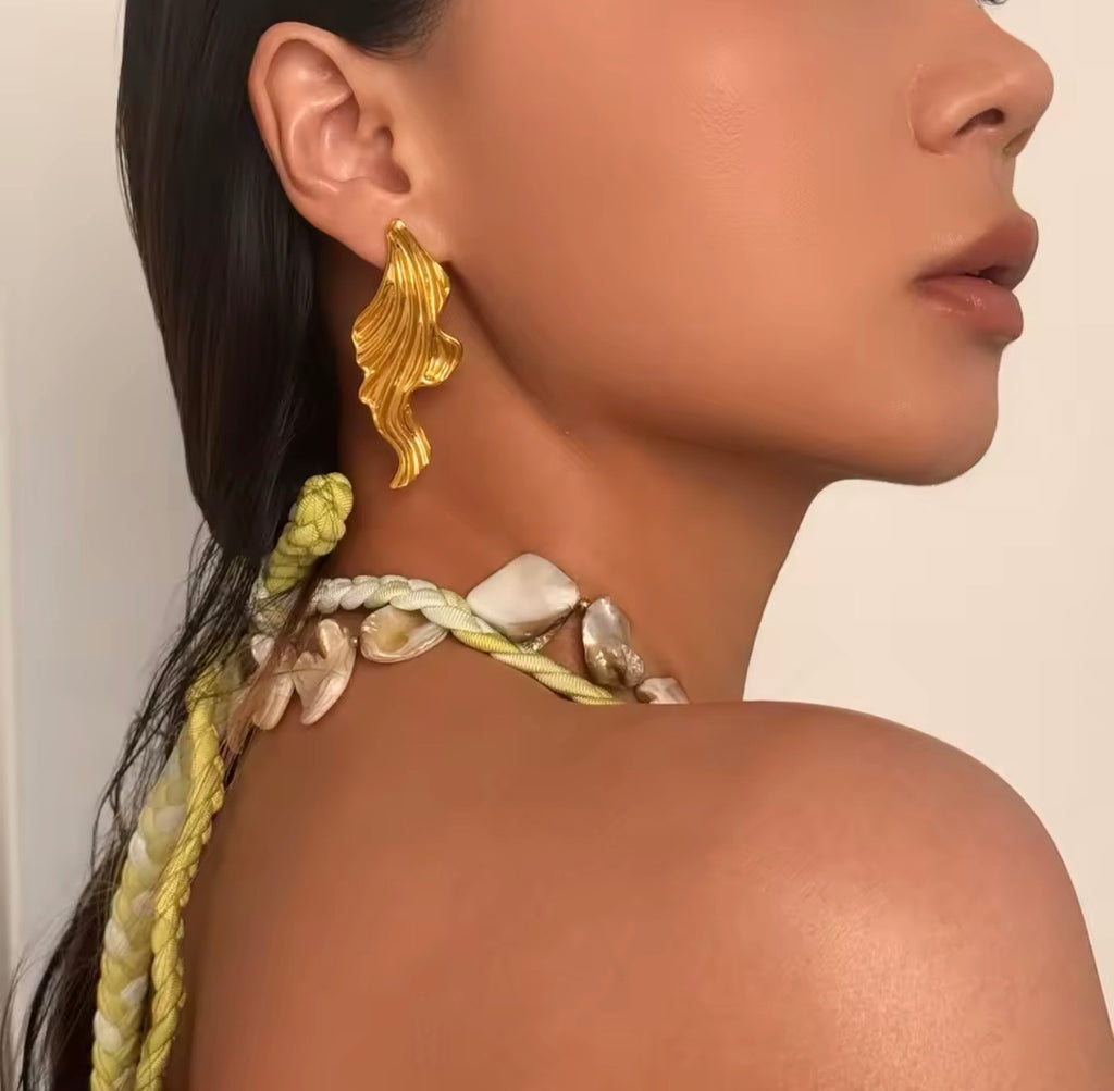 Flowy earrings