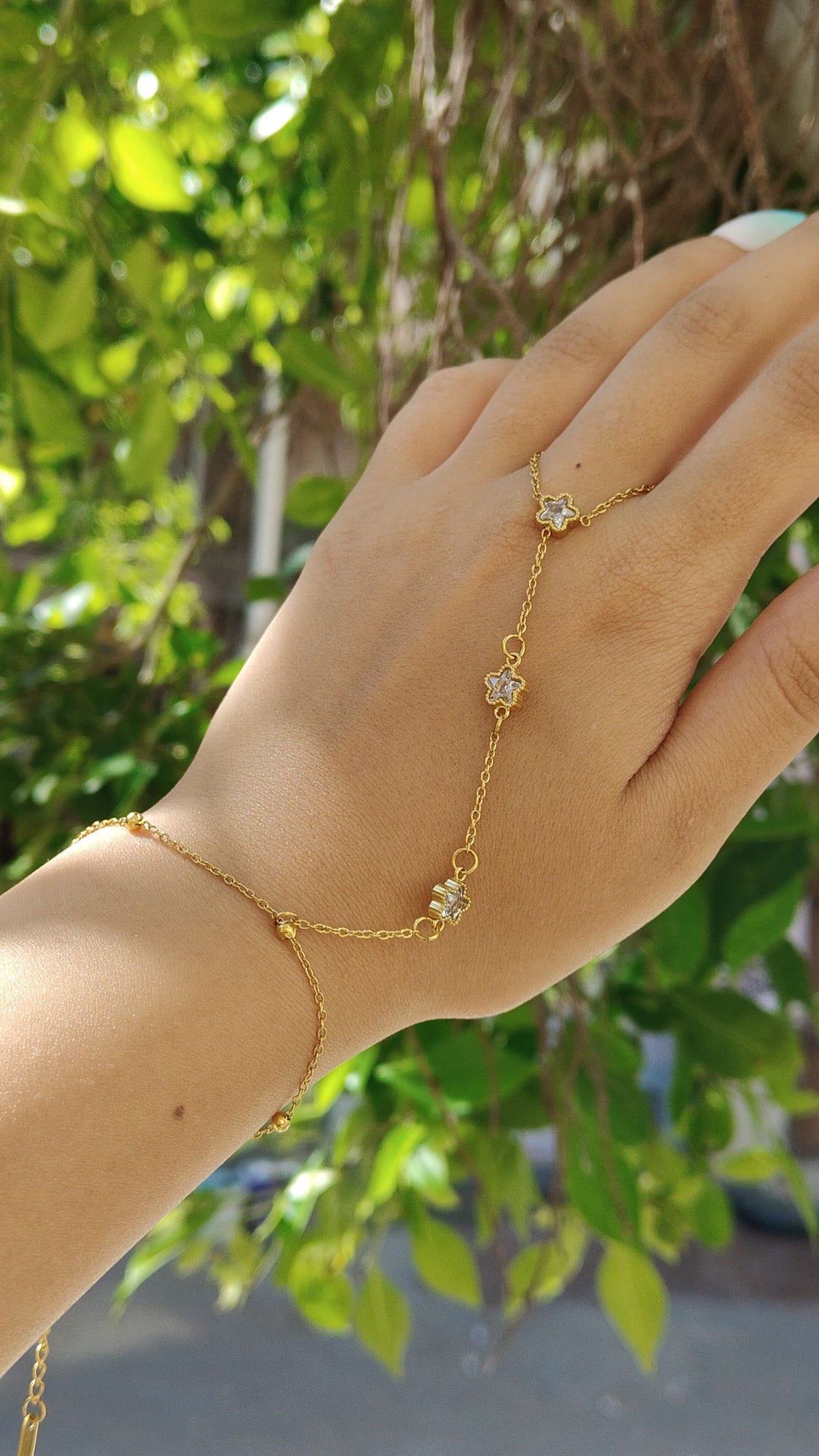 Flowry handchain