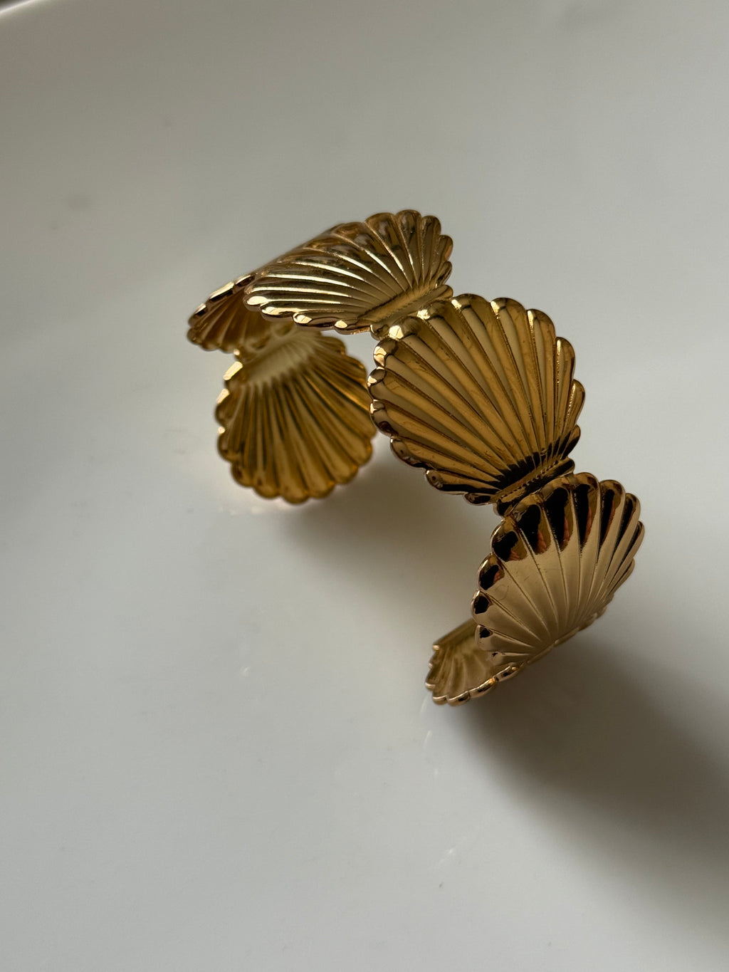 Shell bangle