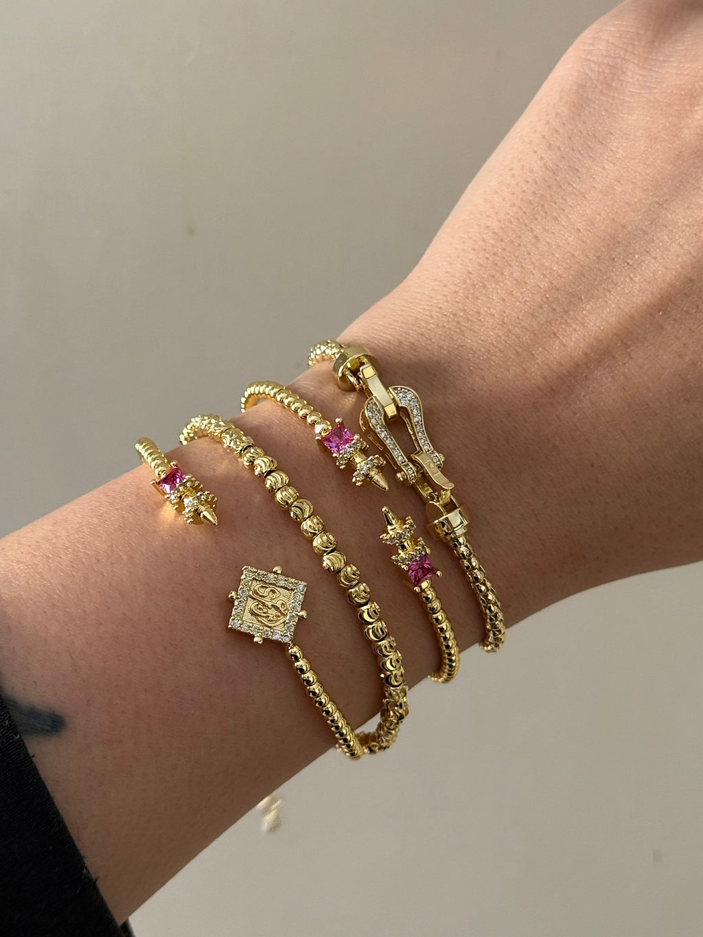 Enta Omry pink
