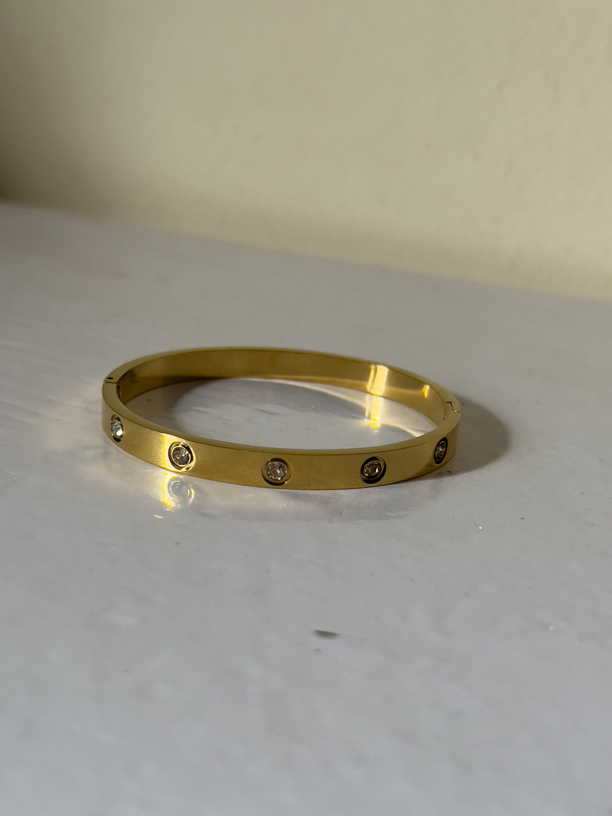 Stud Cartier bangle
