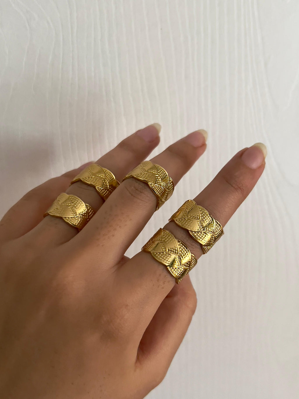 Lomi Ring